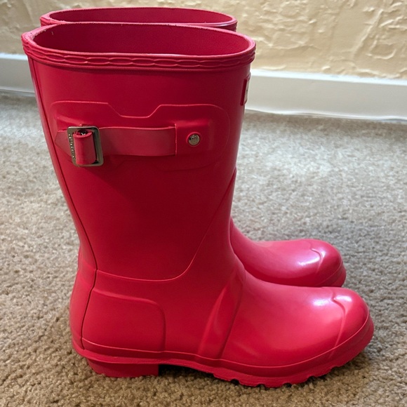 Hunter Fuchsia Rain Boots - Picture 2 of 6